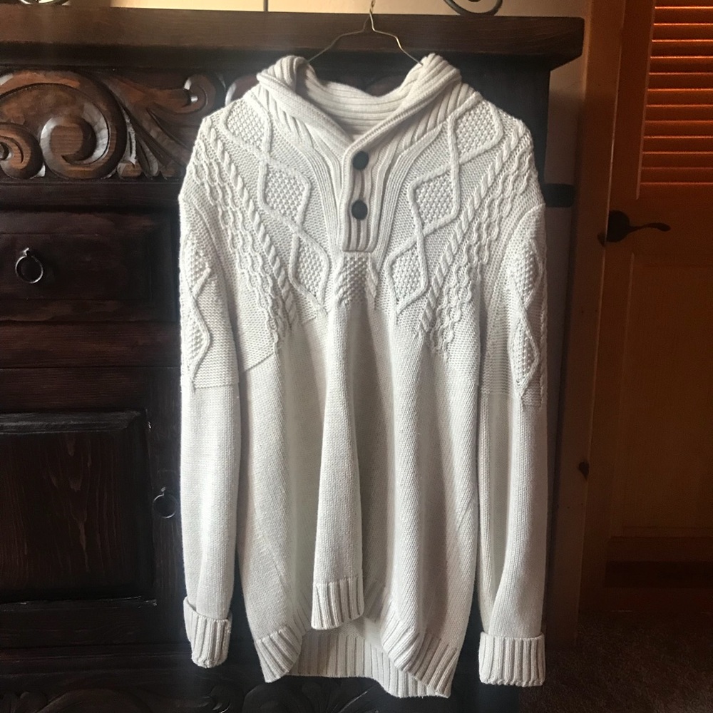 American Eagle Sweater